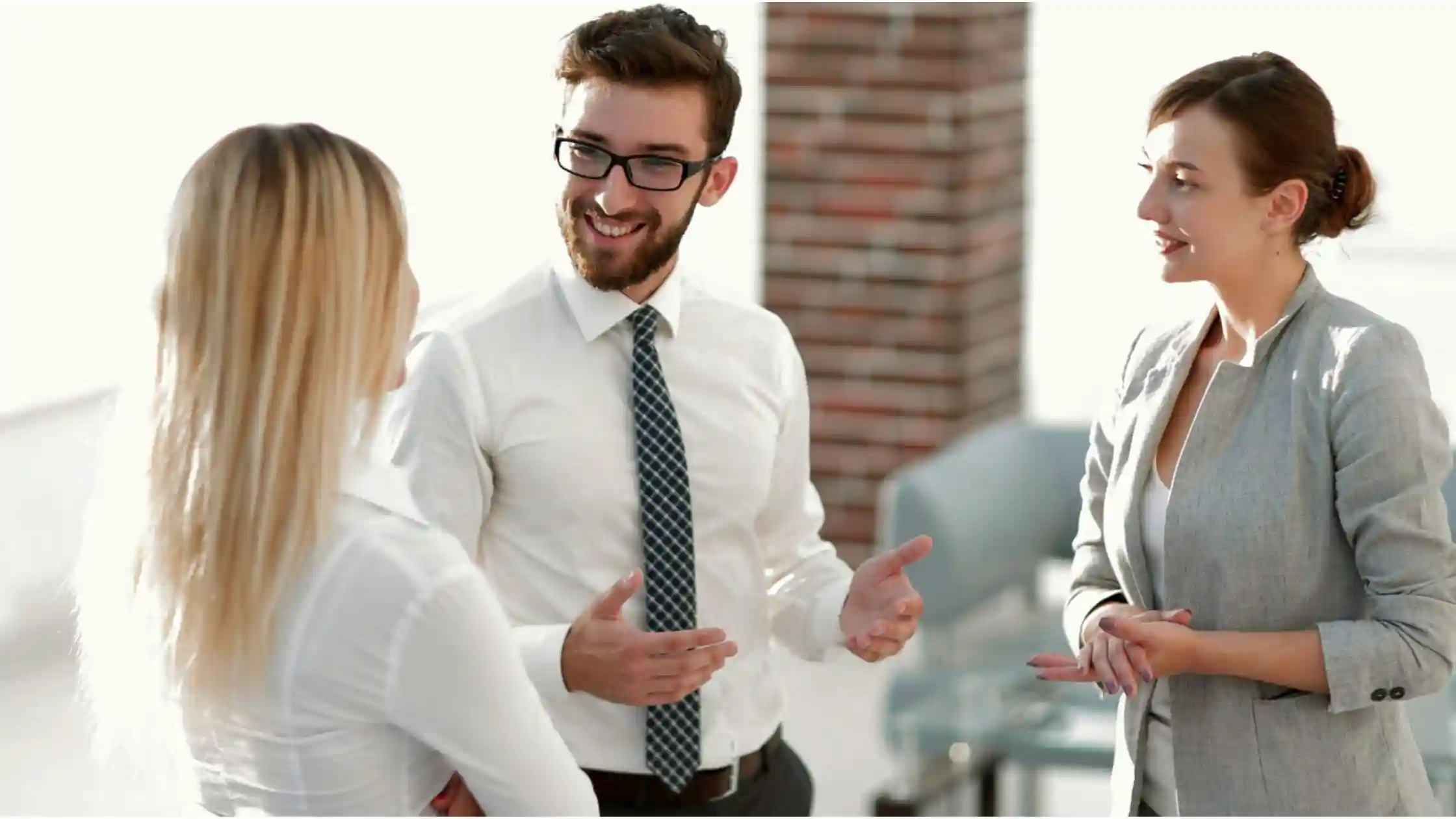 Steps to Improve Candidate Communication While Hiring