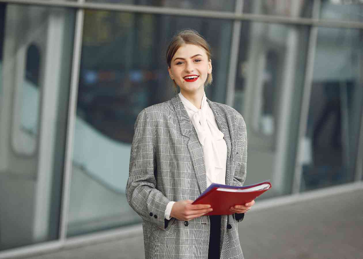 ways to improve an experience of deskless workers